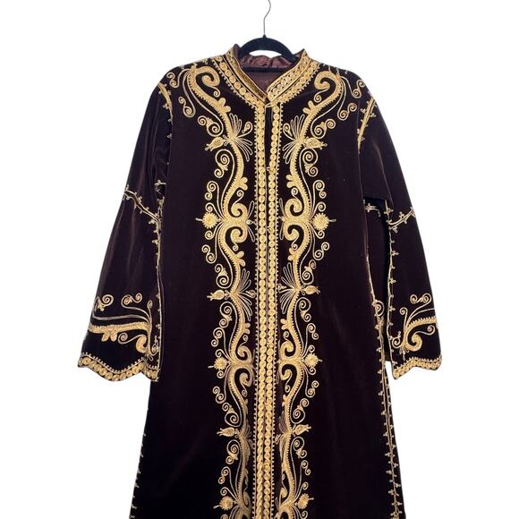 Vintage Moroccan Brown Velvet Kaftan with Gold Embroidery Robe medium - Picture 7 of 17